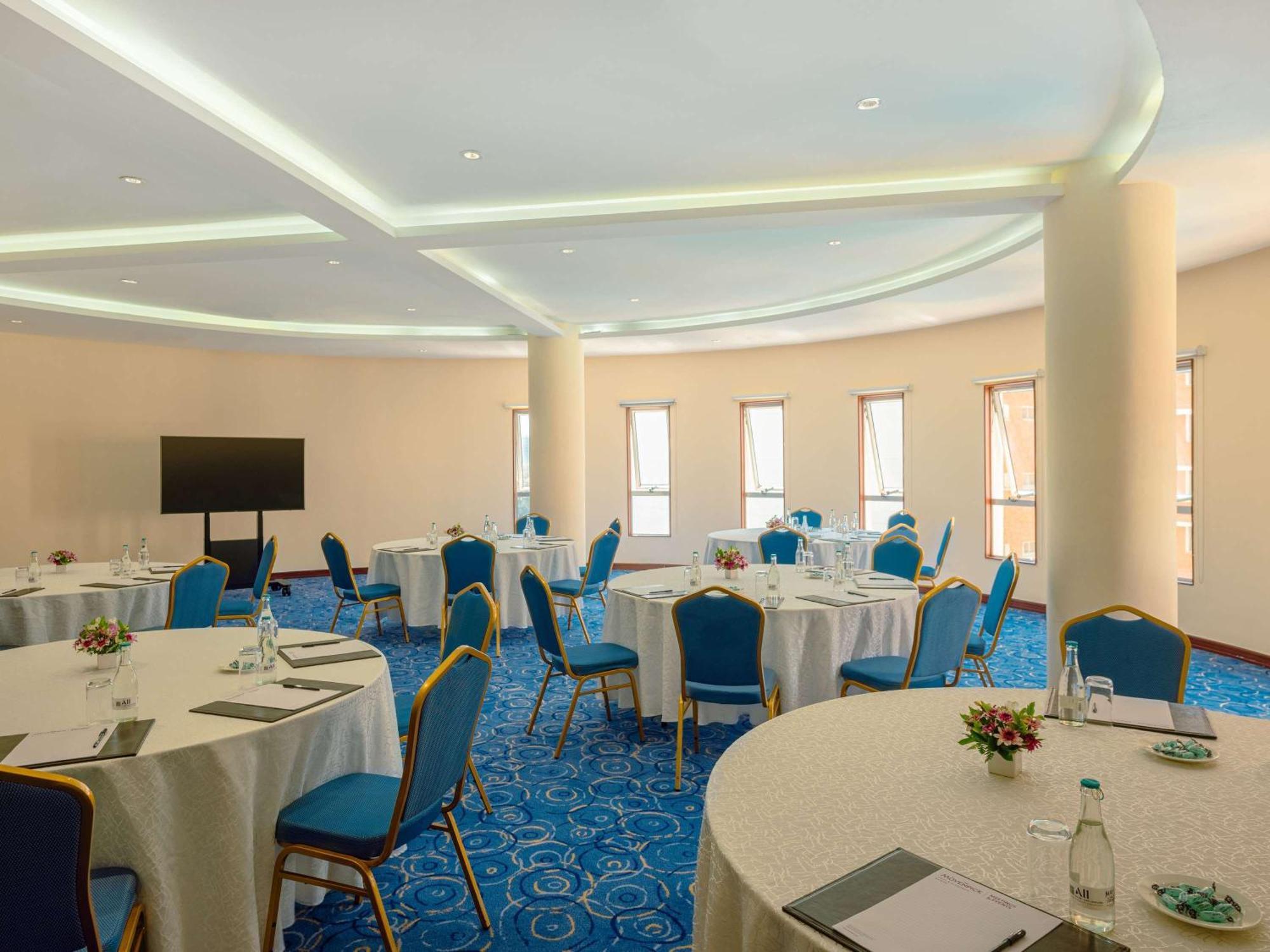 Mövenpick Hotel&Residences Nairobi Exterior foto