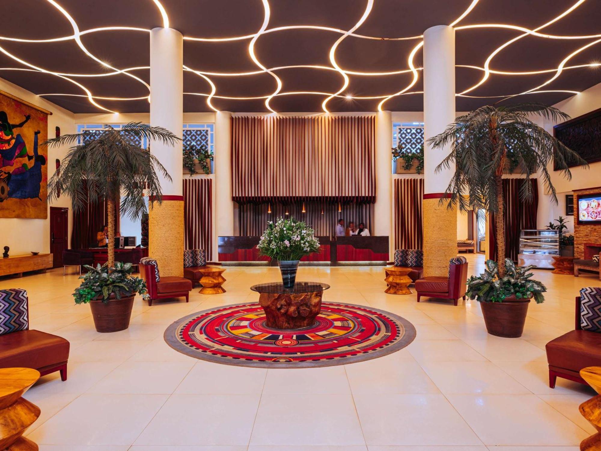 Mövenpick Hotel&Residences Nairobi Exterior foto